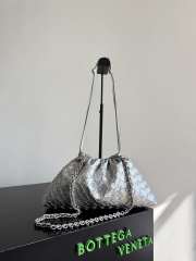 Uubags Bottega Veneta Large Dustbag Intrecciato Silver Lamina Satin Leather Pouch 33x19x8cm - 1