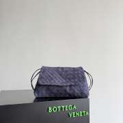 Uubags Bottega Veneta Giorno Pouch in Intrecciato Suede In Cloudy Indigo/Gravel 33x19x8cm - 1