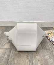 Uubags Loewe Hammock flip bag in light ghost classic calfskin 15x22.5x21cm - 4