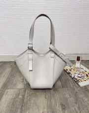 Uubags Loewe Hammock flip bag in light ghost classic calfskin 15x22.5x21cm - 3