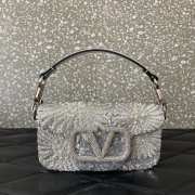 Uubags Valentino Garavani Locò Small Embroidered Bag With Jewel Logo 20x11x5cm - 1