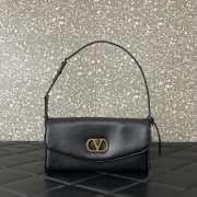 Uubags Valentino Garavani Vain Clutch Bag In Black Shiny Calfskin 23.5x12x3cm - 1