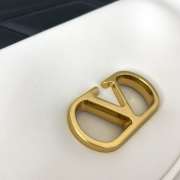 Uubags Valentino Garavani Vain Clutch Bag In White Shiny Calfskin 23.5x12x3cm - 3