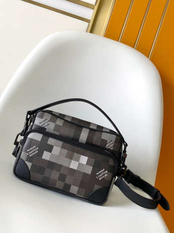 Uubags Louis Vuitton M14988 Nil Messenger Bag In Black 25x17.5x11cm