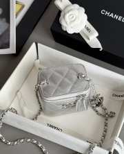 Uubags Chanel Small Vanity With Chain Silver-Tone Metal Silvery 8.5x11x7cm - 4