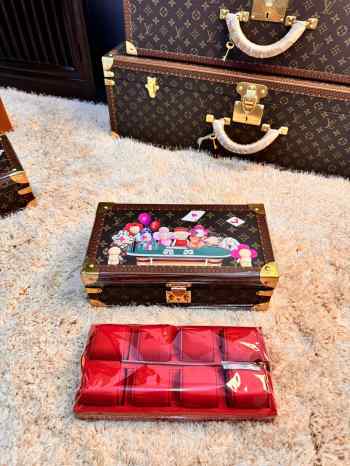 Uubags Louis Vuitton Coffret 8 Montres Monogram Canvas Vivienne Watch Case 34x18x11cm