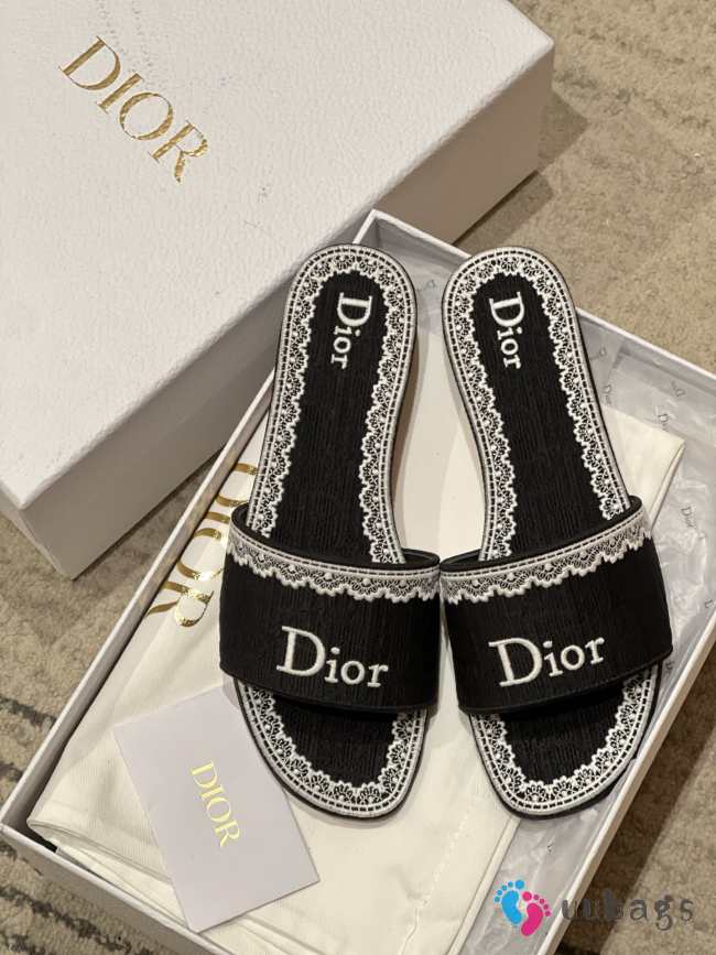 Uubags Dior Dentelle Slides Embroidered Cotton Dior Oblique Black Trianon And White Lace - 1