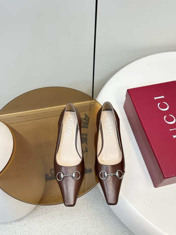 Uubags Gucci Vittoria pump in brown leather 6cm