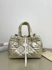 Uubags Medium Dior Toujours Bag Metallic Gold-Tone Macrocannage Calfskin 28.5x21.5x17cm - 1