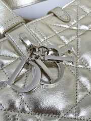 Uubags Medium Dior Toujours Bag Metallic Gold-Tone Macrocannage Calfskin 28.5x21.5x17cm - 5