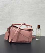 Uubags Loewe mini Featherlight Puzzle bag in blush nappa lambskin 18x12.5x7.5cm - 1