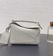 Uubags Loewe mini Featherlight Puzzle bag in shell grey nappa lambskin 18x12.5x7.5cm - 6