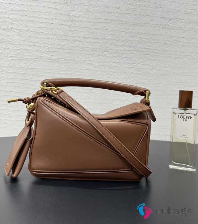 Uubags Loewe mini Featherlight Puzzle bag in brown nappa lambskin 18x12.5x7.5cm - 1