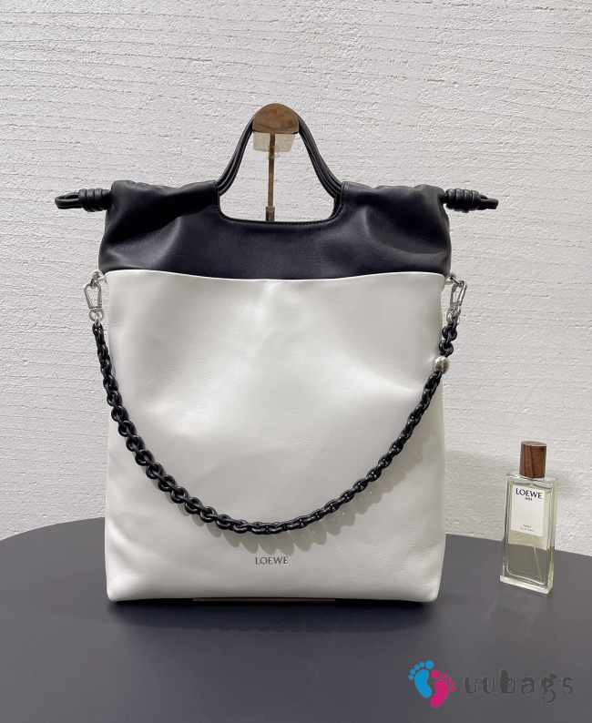 Uubags Loewe Flamenco purse tote in mellow nappa lambskin light ghost/black 38x29x9cm - 1