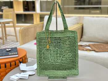 Uubags Chloe Summer Banana tote bag in tea leaf green raffia 33x37x2cm