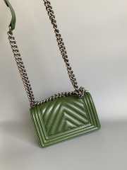 Uubags Chanel Medium Le Boy Green Flap Bag Quilted Leather With Silver Hardware 20.5x12x8.5cm - 3