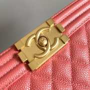 Uubags Boy Chanel small handbag in calfskin & gold-plated metal pink 12x20.5x8.5cm - 5
