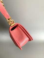 Uubags Boy Chanel small handbag in calfskin & gold-plated metal pink 12x20.5x8.5cm - 2