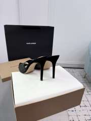 Uubags Gianvito Rossi Rania 85 crystal-embellished mules in black - 3