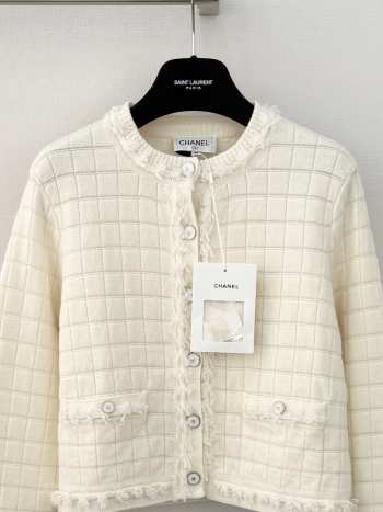 Uubags Chanel Jacket cashmere in light beige