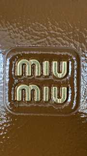 Uubags Miu Miu large Beau bag in brown patent leather 35x22x12cm - 6