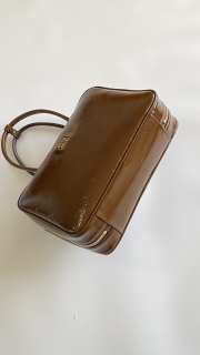 Uubags Miu Miu large Beau bag in brown patent leather 35x22x12cm - 3
