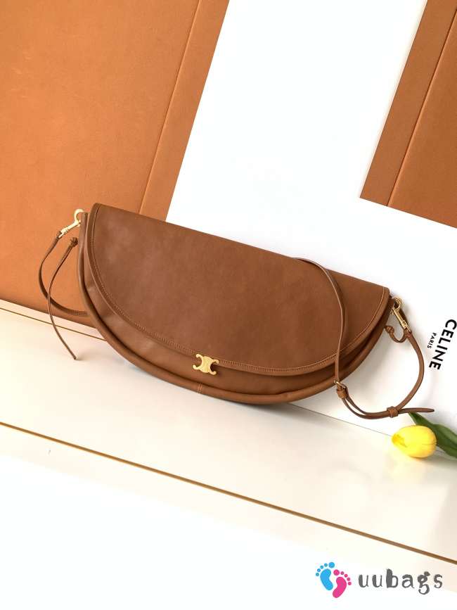 Uubags Celine Little Halfmoon Soft Triomphe In Tan Supple Shiny Lambskin 25x13x5cm - 1