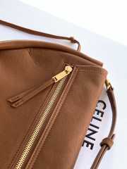 Uubags Celine Little Halfmoon Soft Triomphe In Tan Supple Shiny Lambskin 25x13x5cm - 4