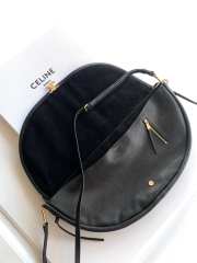 Uubags Celine Little Halfmoon Soft Triomphe In Black Supple Shiny Lambskin 25x13x5cm - 3