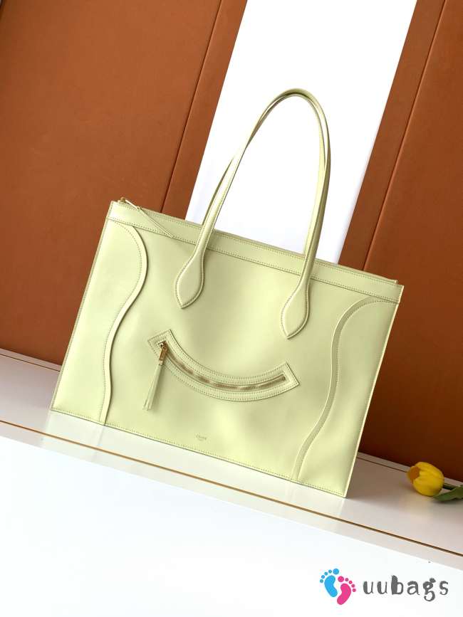 Uubags Celine Flat Luggage In Citrus Glossy Calfskin 44.5x31.5x0.5cm - 1