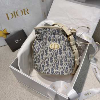 Uubags Dior 30 Montaigne Mini Bucket Bag with Drawstring 16x18.5x13cm