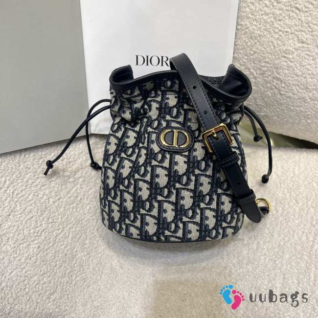 Uubags Dior 30 Montaigne Mini Bucket Bag with Drawstring In Blue 16x18.5x13cm - 1