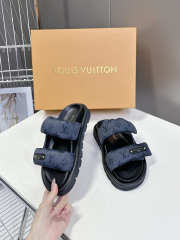 Uubags Louis Vuitton 1AHMDW Pool Pillow Flat Comfort Mule Sandals In Blue - 4