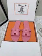 Uubags Hermes Oran Sandal In Rose Pink - 1