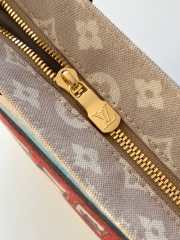 Uubags Louis Vuitton M15128 Travels With Grace Coddington Carry It Bag Meowgram 37x37x2cm - 5