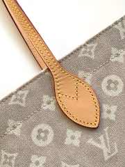 Uubags Louis Vuitton M15128 Travels With Grace Coddington Carry It Bag Meowgram 37x37x2cm - 3