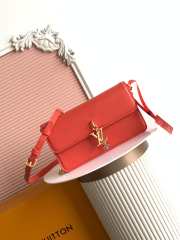 Uubags Louis Vuitton M14581 LV Bloom bag in red calfskin leather 20x11.5x4cm - 1