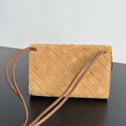 Uubags Bottega Veneta Andiamo Suede Clutch Bag In Brown 19x13x2 - 6