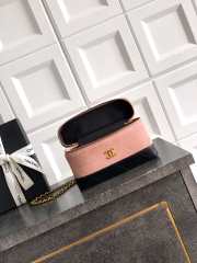 Uubags Chanel Vanity With Chain Suede Calfskin, Shiny Lambskin & Gold-Tone Metal In Pink & Black 17x19.5x5cm - 2
