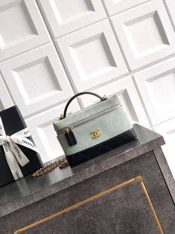 Uubags Chanel Vanity With Chain Suede Calfskin, Shiny Lambskin & Gold-Tone Metal In Light Blue & Black 17x19.5x5cm