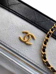 Uubags Chanel Vanity With Chain Suede Calfskin, Shiny Lambskin & Gold-Tone Metal In Light Grey & Black 17x19.5x5cm - 3