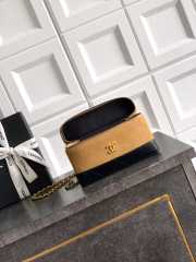 Uubags Chanel Vanity With Chain Suede Calfskin, Shiny Lambskin & Gold-Tone Metal In Caramel & Black 17x19.5x5cm - 3