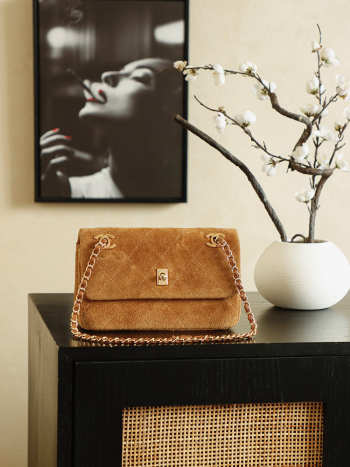 Uubags Chanel 19 Flap Bag in Caramel Brown Quilted Suede with Gold-Tone Hardware 14x22x10cm