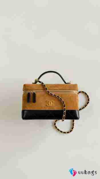 New Arrivals 2026 Chanel Vanity with chain calf suede, glossy lambskin & gold-tone metal in brown & black 17x19.5x5cm