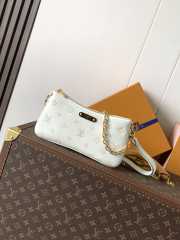 Uubags Louis Vuitton M27741 Pochette Liv In Milky White/Peach 24x13x6.5cm - 1