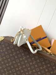 Uubags Louis Vuitton M27741 Pochette Liv In Milky White/Peach 24x13x6.5cm - 2
