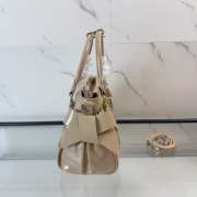 Uubags Miu Miu 5BA327 shiny leather top-handle bag in light beige 27x16x13cm - 5
