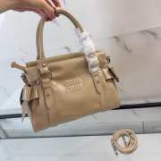 Uubags Miu Miu 5BA327 shiny leather top-handle bag in light beige 27x16x13cm - 2