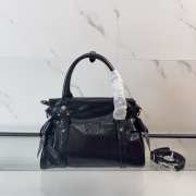 Uubags Miu Miu 5BA327 shiny leather top-handle bag in black 27x16x13cm - 1
