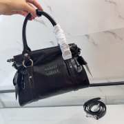 Uubags Miu Miu 5BA327 shiny leather top-handle bag in black 27x16x13cm - 3